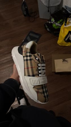 BURBERRY SHOES
