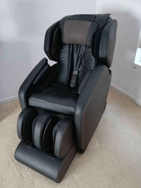 Brookstone Renew 2 Massage Chair for Sale in Pittsburg, CA OfferUp