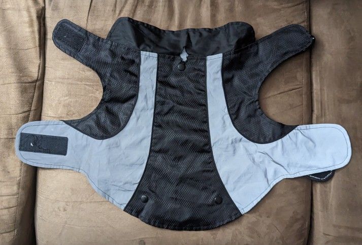 Gently Used Top Paw Black 3-in-1 Dog Coat Medium