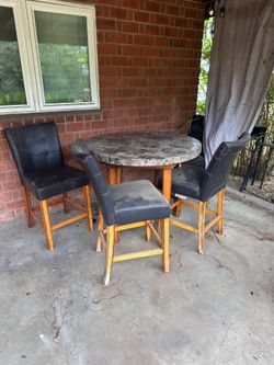 Marble Table 4 Chairs