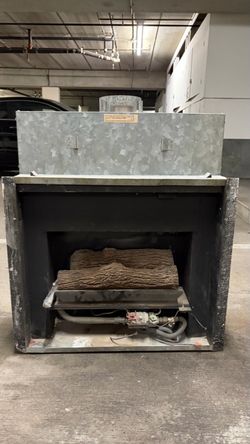 Gas Fireplace / Firebox - Zero-Clearance B-Vent