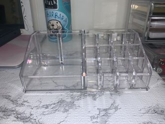 Makeup organizer