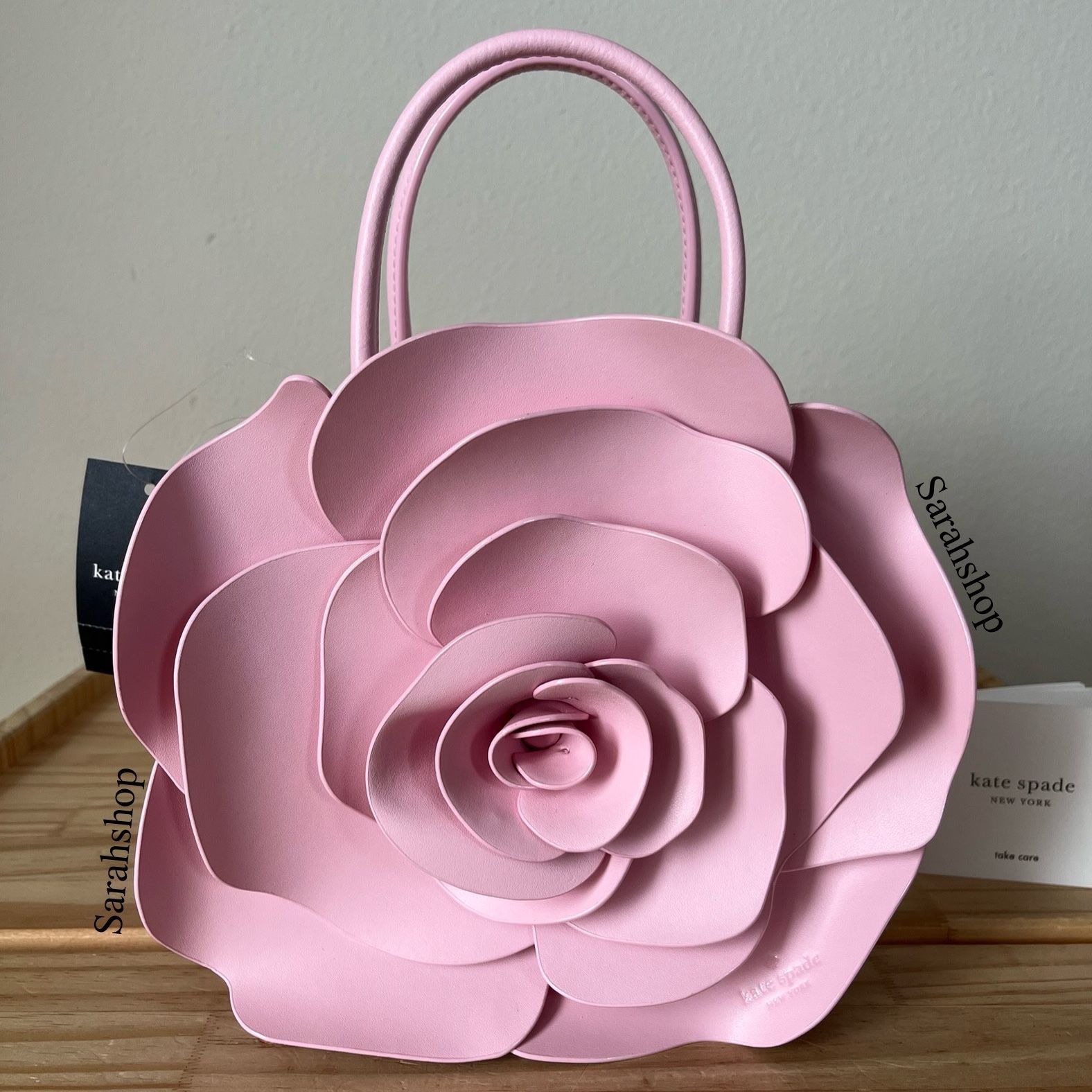 Kate Spade Flora 3D Rose Crossbody for Sale in Melbourne, FL - OfferUp
