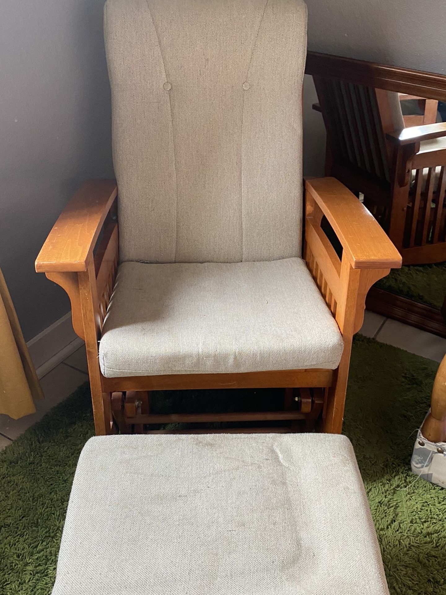 Glider Rocking Chair With Ottoman