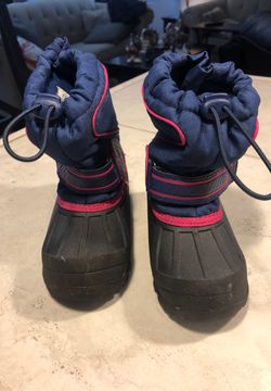 Girls snow boots large 9/10