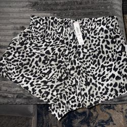 Victoria’s Secret leopard shorts brand new