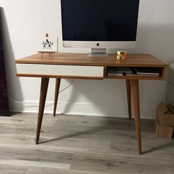 Full Set , Desk, Chair And Computer ! 