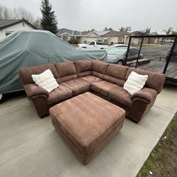 FREE DELIVERY‼️Beautiful Brown Sectional Couch w/ Ottoman