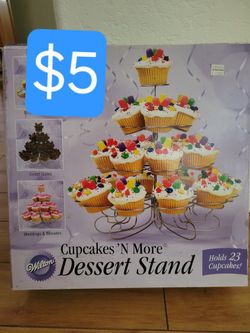 Wilton Cupcakes 'N More Dessert Stand