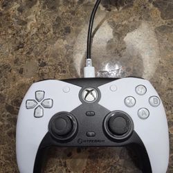 hyperkin the competitor wired controller for xbox series x|s, xbox one & pc with hall effect joysticks & impulse triggers; symmetrical layout & precis