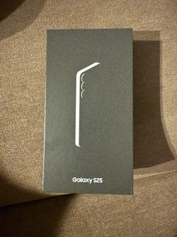 Brand new Galaxy S25 -128 - Silver shadow
