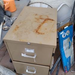 2 DRAWER LEGAL SIZE FILE CABINET