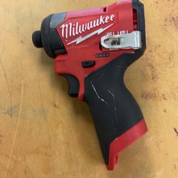 Milwaukee M12 Fuel 12V Lithium Ion Brushless Cordless 1/4 In Hex Impact Driver ( Tool Only )