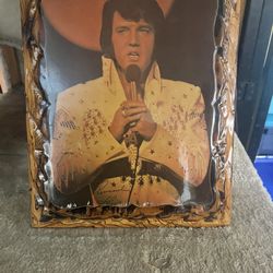 Elvis Presley Puzzle, Plaque