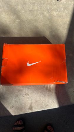 Soccer cleats