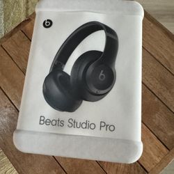 Beats Studio Pro