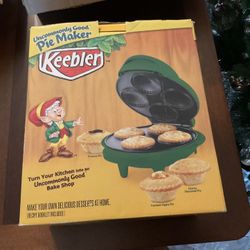 Green Keebler Uncommonly Good Countertop Nonstick 4 Count Mini Pie Dessert Maker