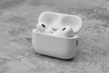 Apple AirPods Pro with Charging Case