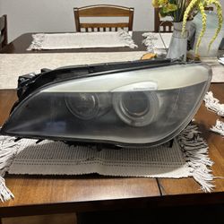 2014 BMW 750i Driver Side Headlight