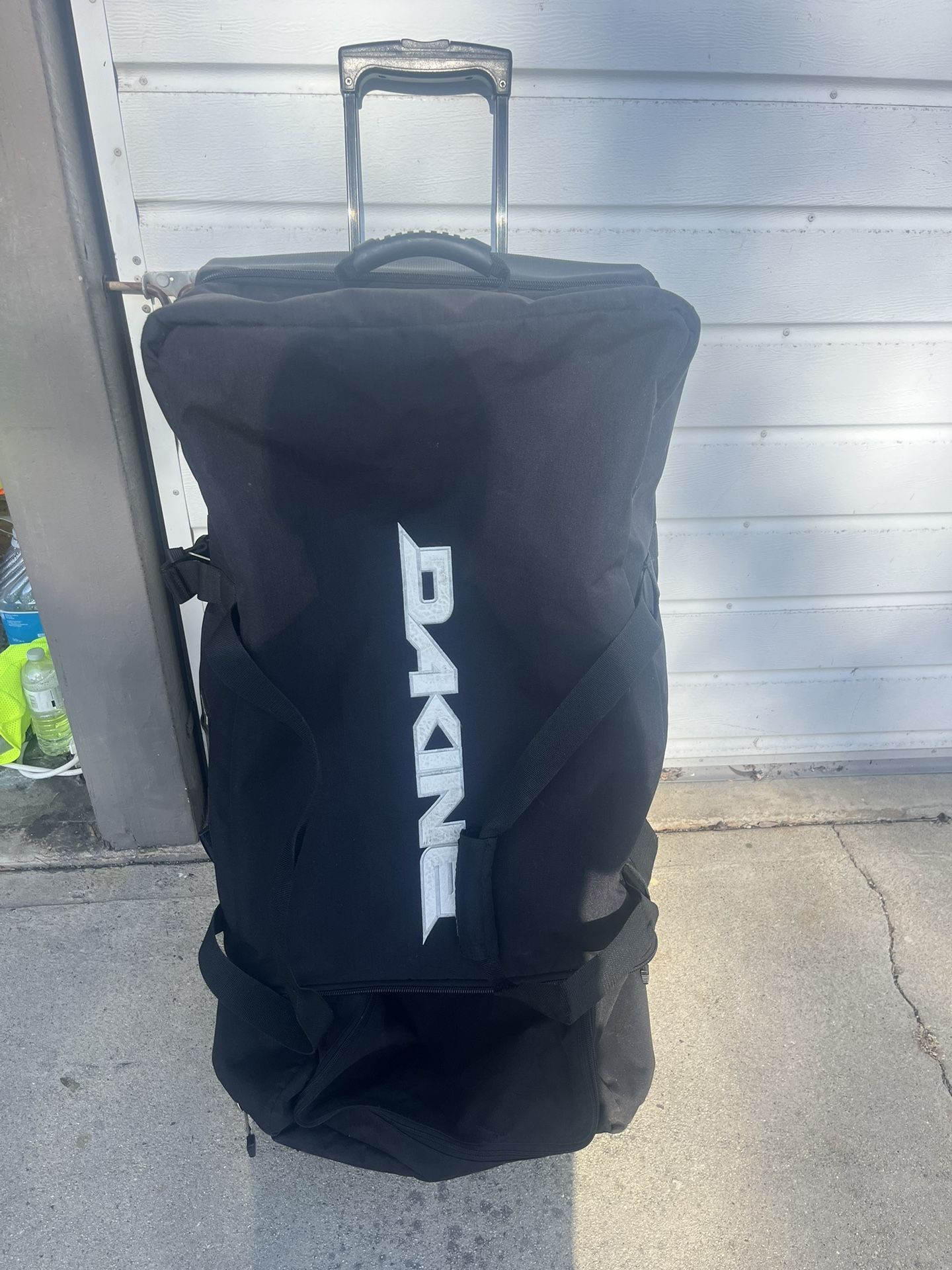 X Large Dakine Travel Bag 