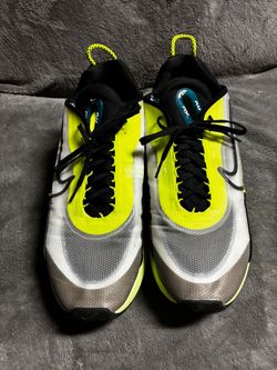 Nike Men’s Neon Yellow & Black Running Shoes