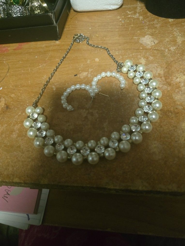 Sea Pearl Choker With Matching Earrings