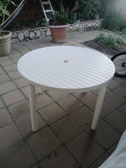Used Plastic Table
