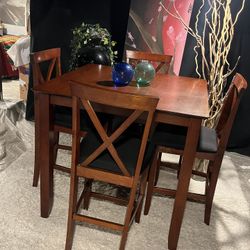 Mesa Alta Y 4 Sillas 