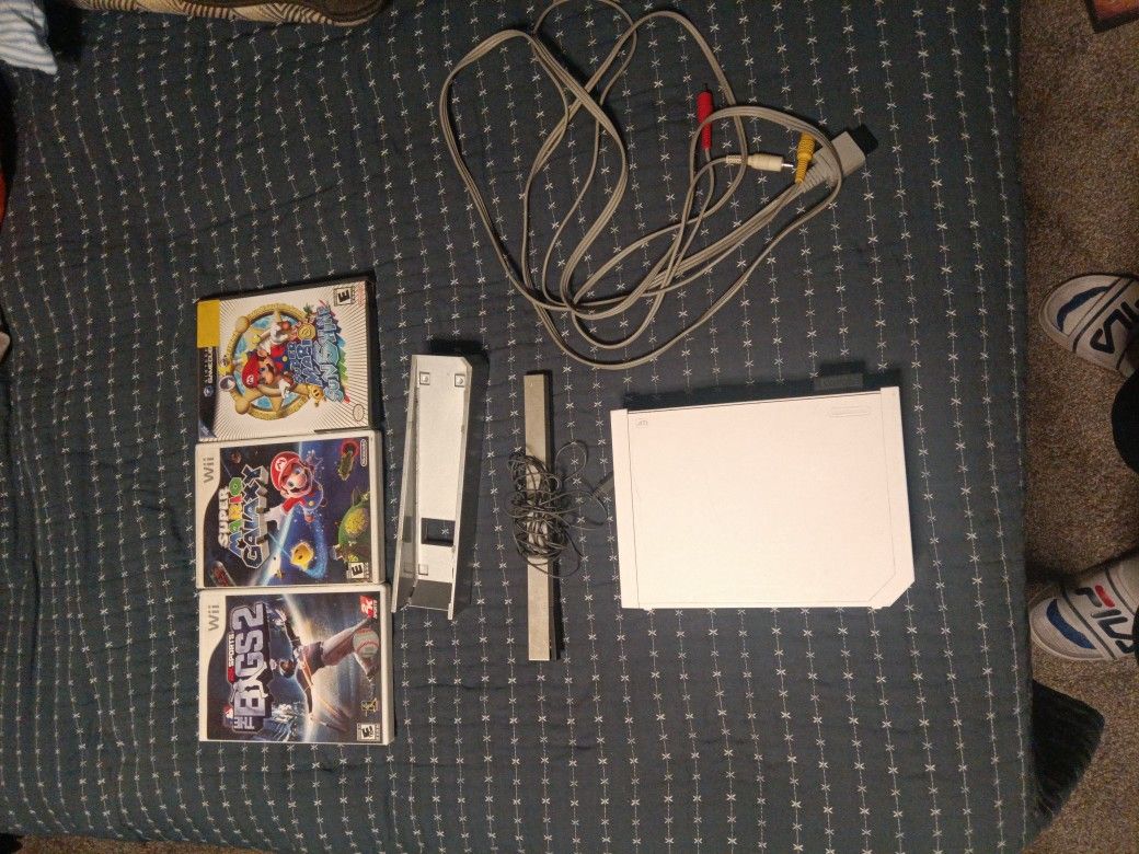 Nintendo Wii + Games