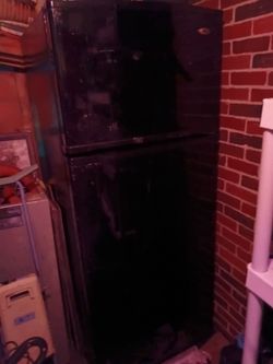 Black Amana Refrigerator