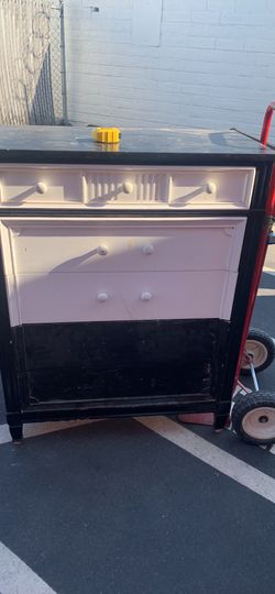 5 Drawer Solid Wood Dresser 