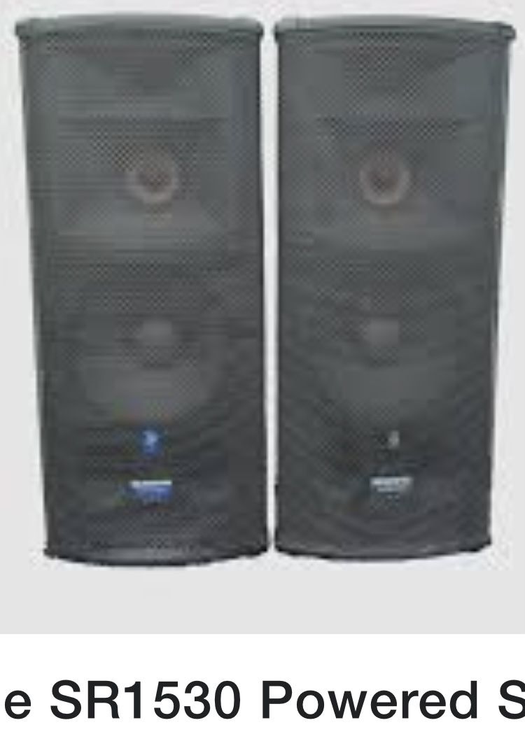 Mackie 2 Speaker SRS 1530 and two sub 1500