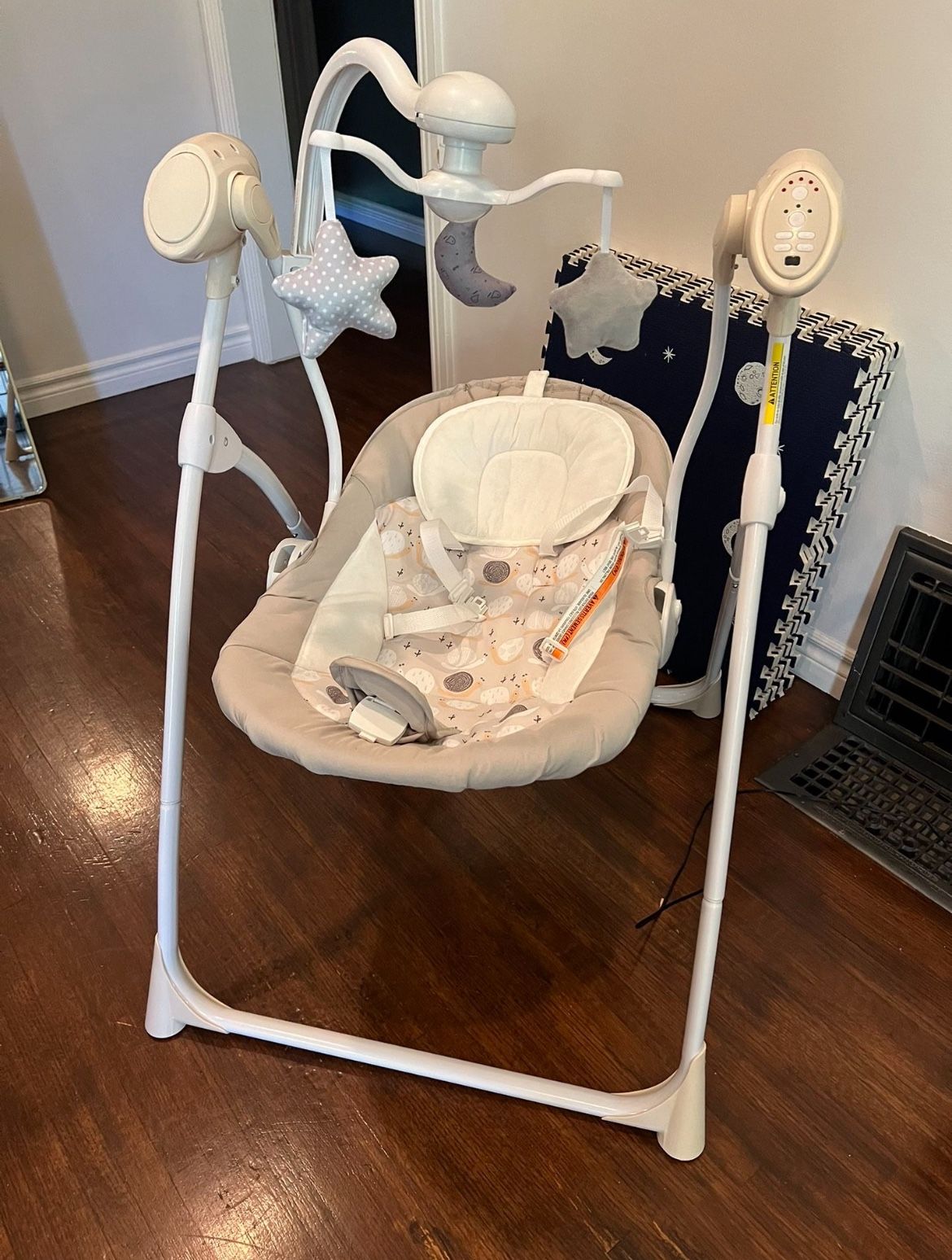 baby bouncer chair NEW!