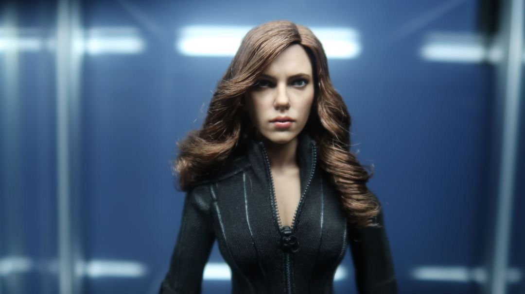 Hot Toys 1/6 Civil War Black Widow Figure