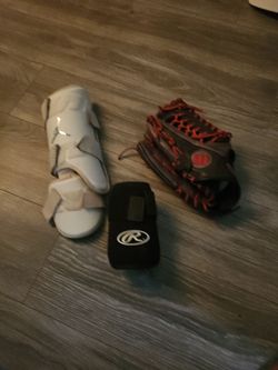 Baseball glove/gear