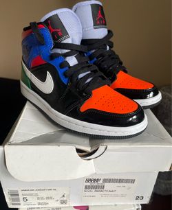 Jordan multicolor 😍size 5w  women