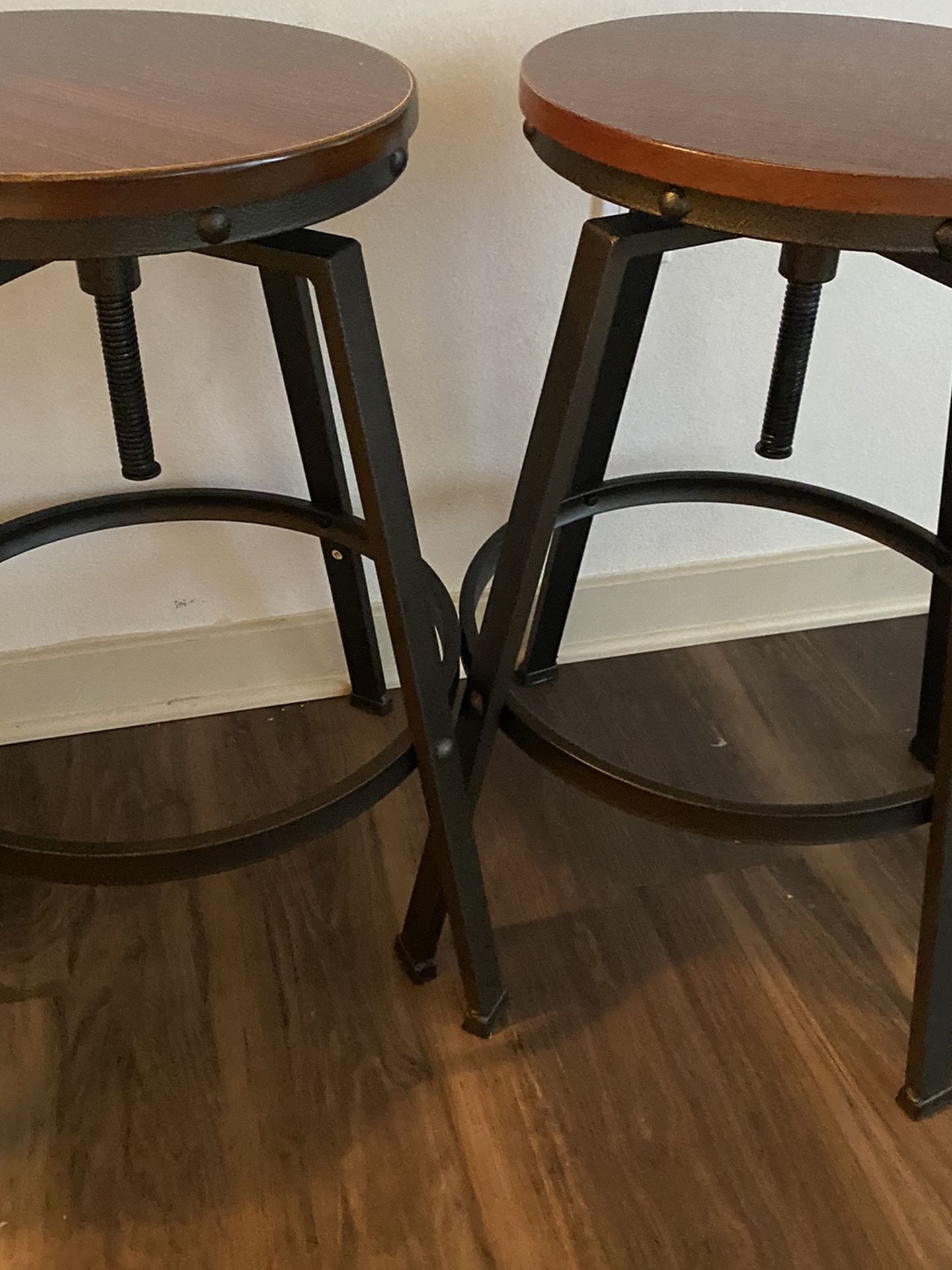 Adjustable Counter Stools