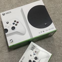 Xbox Series S 512GB + 2 Controllers + Dual Charging Station - Brand New