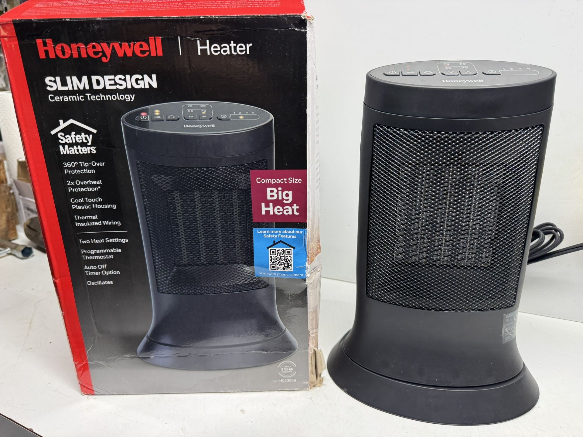 New Honeywell Oscillating Ceramic Heater 1500Watt. Must Pickup