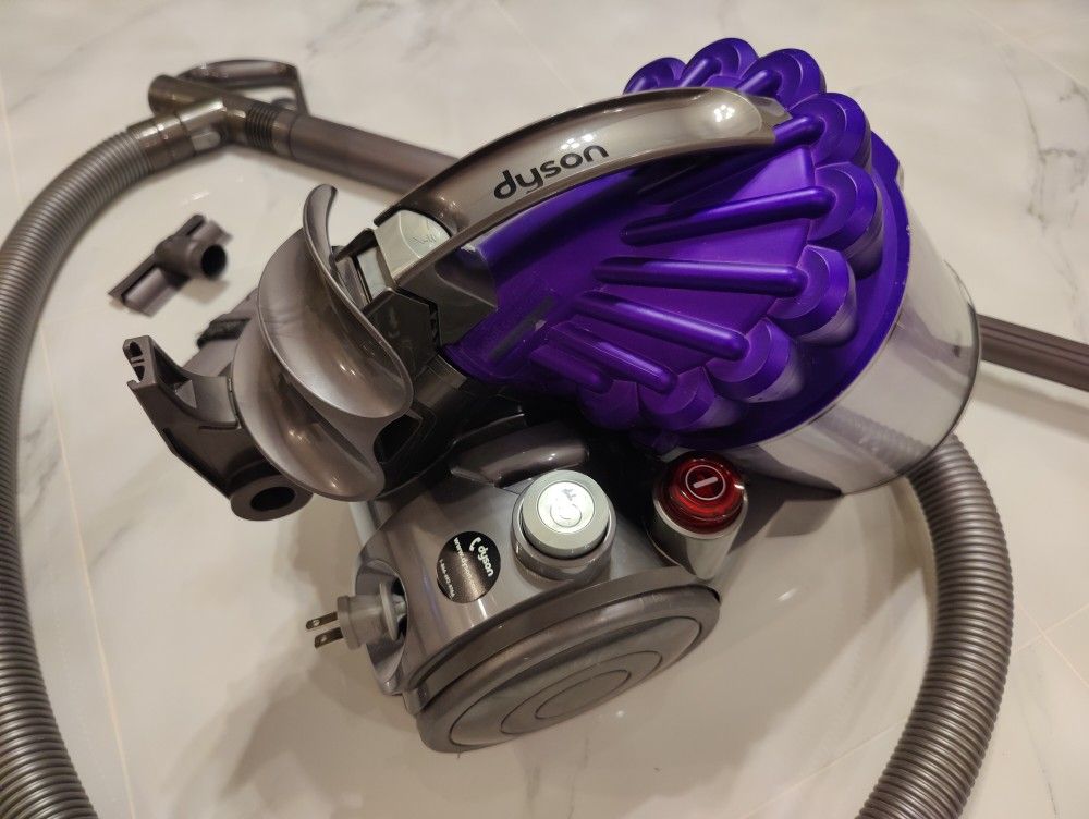 Dyson Dc23 Canister Vacuum Cleaner for Sale in Vero Beach, FL OfferUp