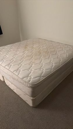 CalKing  Mattress and Box Spring Set