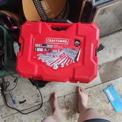 CRAFTSMAN 189 -Piece Metric and standard (SAE) Mechanics Tool Set with Hard Case