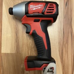 Milwaukee M18 18V Lithium-Ion Cordless 1/4 in. Hex Impact Driver (Tool-Only)