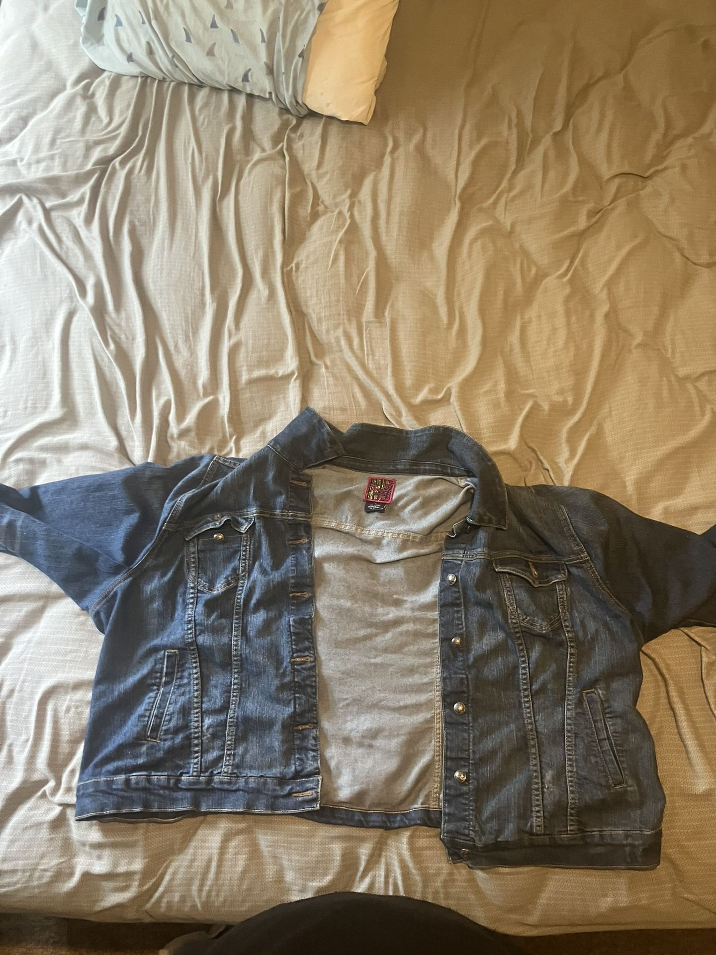 Torrid Plus Size Jean Jacket Size 4