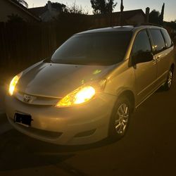 Toyota Sienna 2009