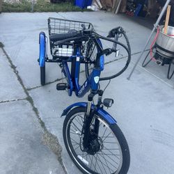 Brand New Tricycle With basket : 40 Mile Range