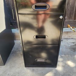 Metal drawers for Sale in Manteca  $30 Each