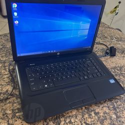 Hp Laptop 15.6” Like New Condition Core i3 Windows 10