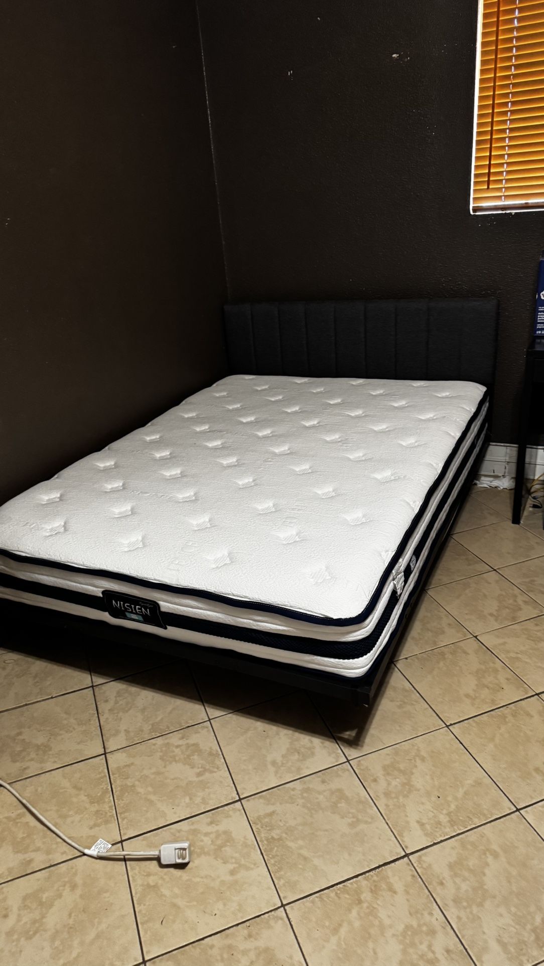 Bed frame & Mattress 