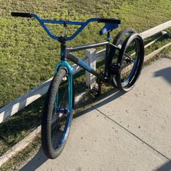 Throne Goon 29er Black Sapphire 